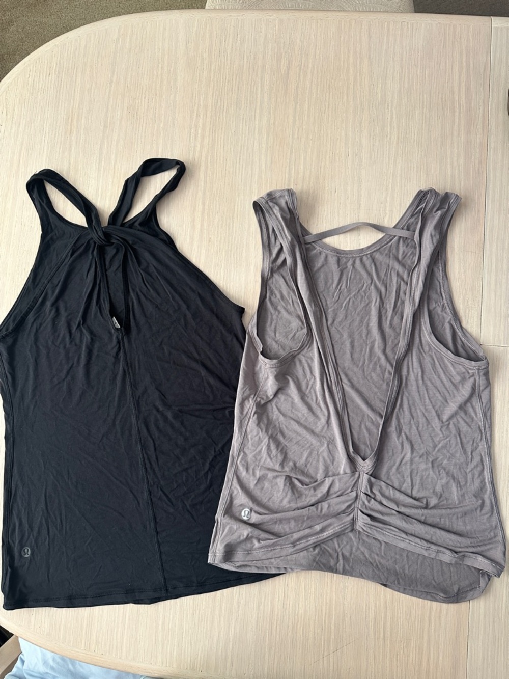 lululemon set 2 Black & Gray Twist-Back Tank Tops